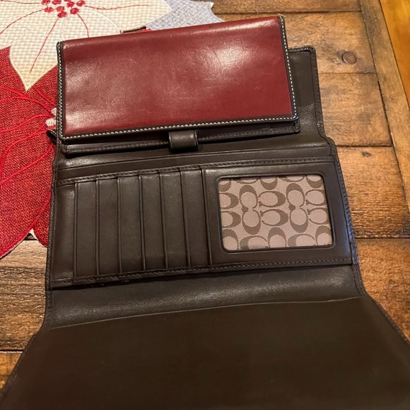 Authentic Mahogany Leather Coach Check Wallet - Picture 5 of 5